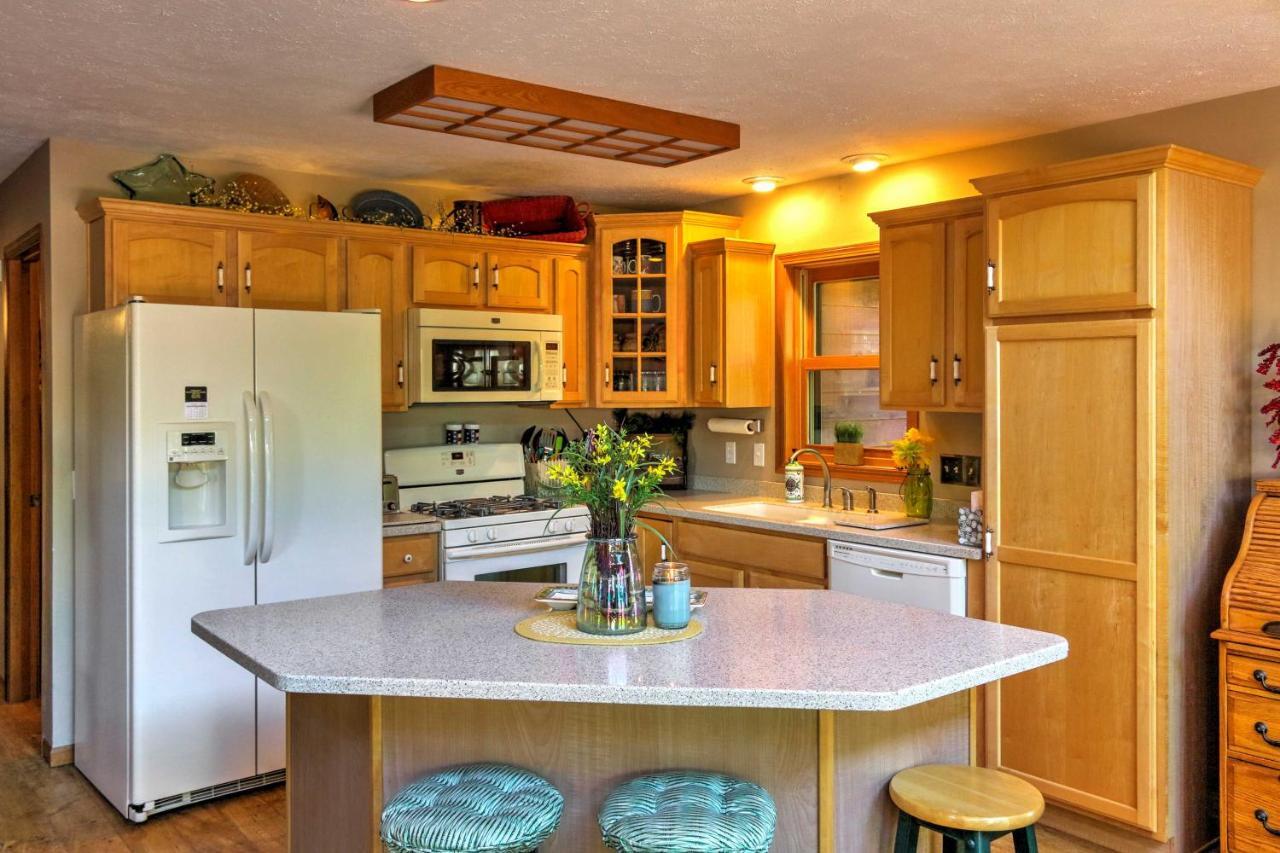 Roomy House On 2 Acres - 2 Mi To Egg Harbor Beach! Kültér fotó