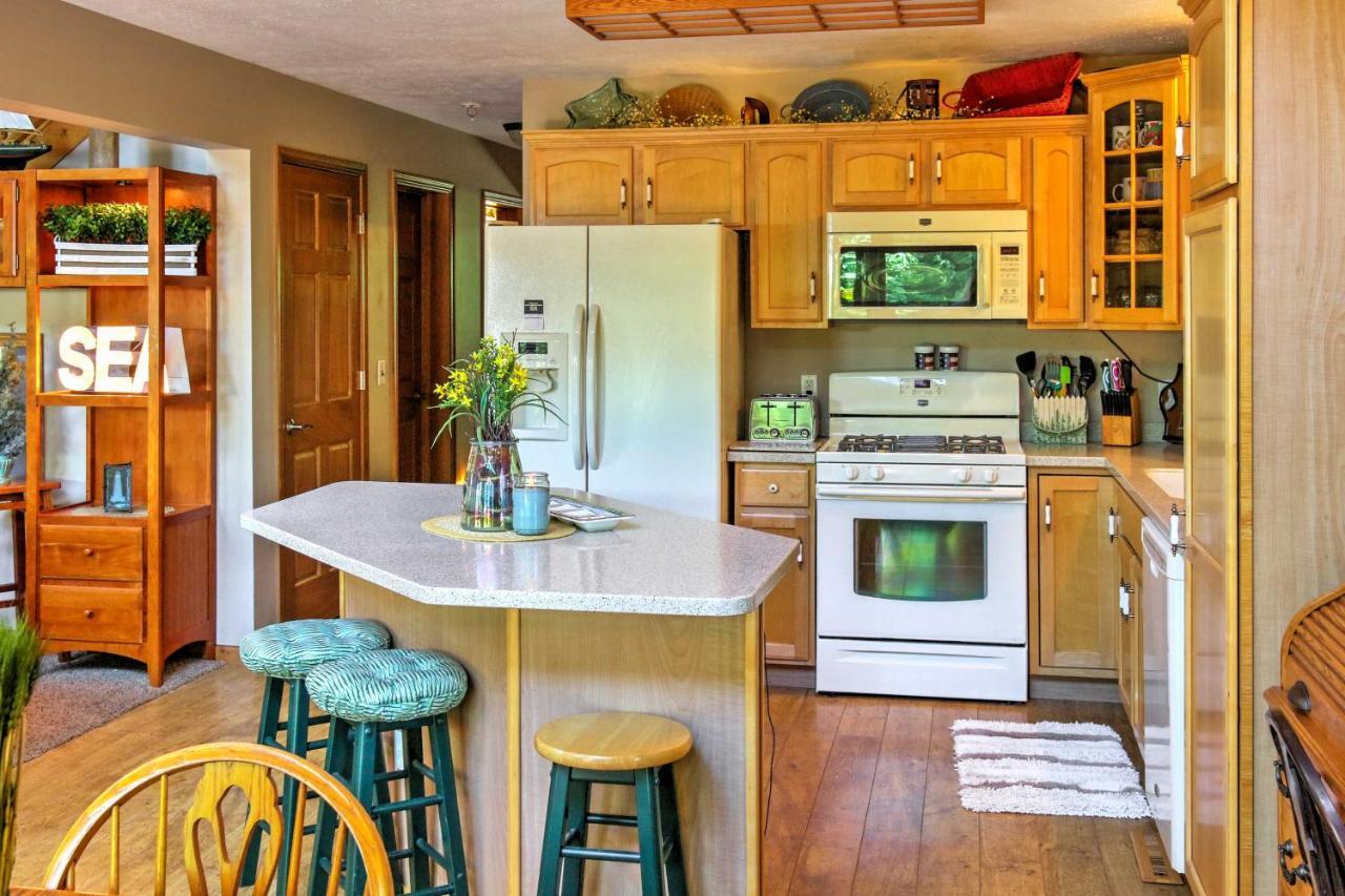 Roomy House On 2 Acres - 2 Mi To Egg Harbor Beach! Kültér fotó